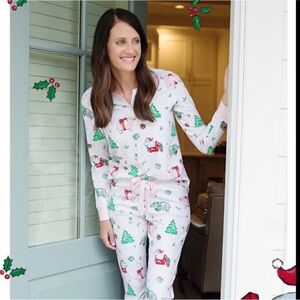 The Beaufort Bonnet Hippo Christmas Pajamas Set Small